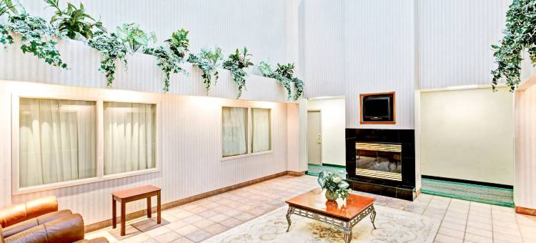 布罗克顿速8酒店(Super 8 by Wyndham Brockton)图片