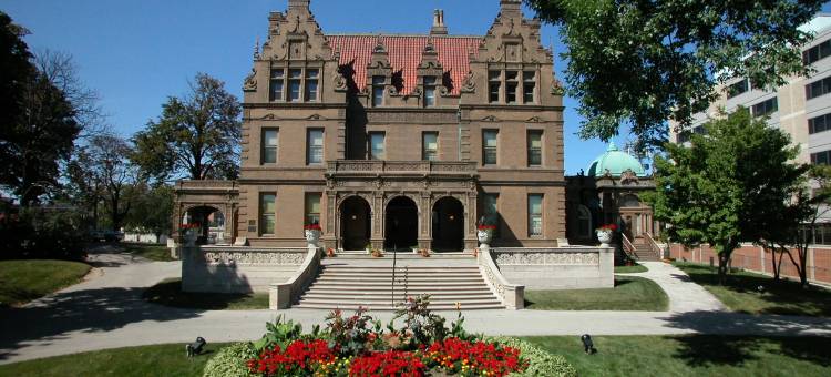 密尔沃基市中心万怡酒店(Courtyard Milwaukee Downtown)图片