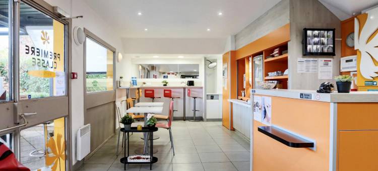 嘉廷内普莱喜Première Classe酒店(Premiere Classe Plaisir - Gatines)图片