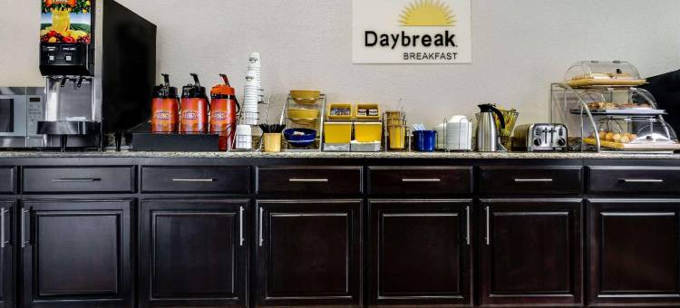 达拉斯戴斯套房酒店(Days Inn & Suites by Wyndham Dallas)图片