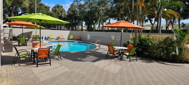 迪尔菲尔德海滩I-95拉昆塔温德姆套房酒店(La Quinta I-95 Deerfield Beach)图片