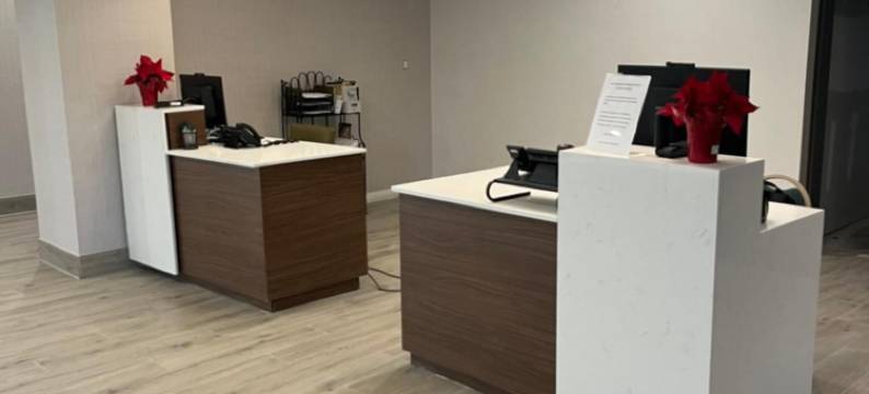 纳什维尔机场奥普里兰拉昆塔温德姆套房酒店(La Quinta Inn & Suites by Wyndham Nashville Airport/Opryland)图片