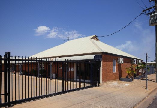 Burke & Wills Mt Isa Hotel Overview