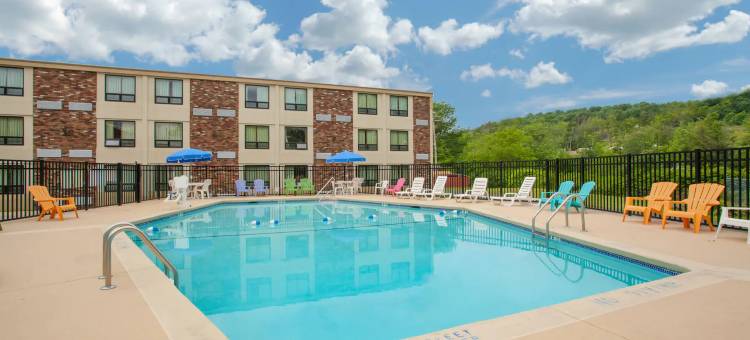 利伯蒂戴斯酒店(Days Inn by Wyndham Liberty)图片