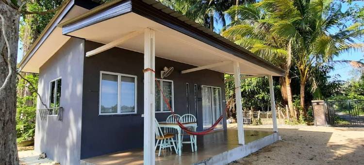 拉贾瓦里河畔休闲木屋(Rajawali Riverside Retreat)图片