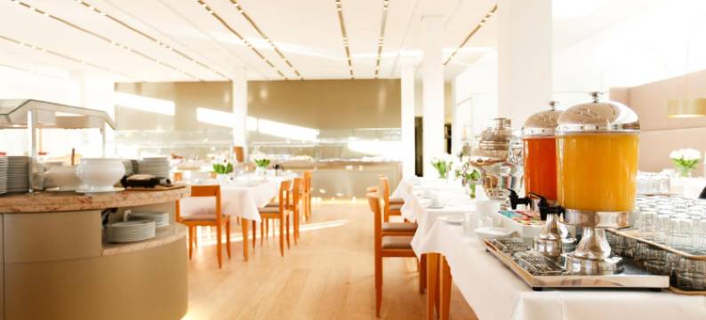 蒂哈根奥斯特酒店(Ostseehotel Dierhagen)图片