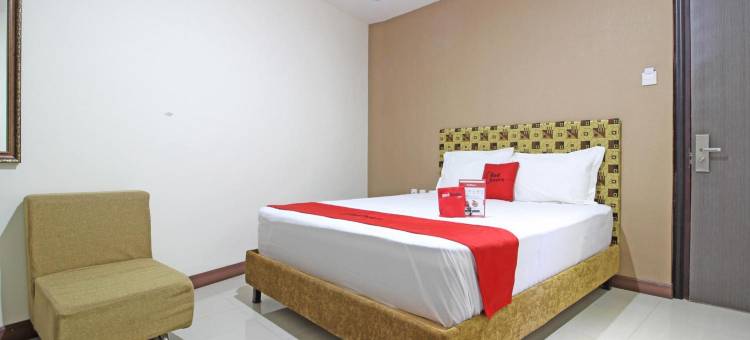 红多兹酒店-靠近311大学(RedDoorz Near Uns Solo)图片