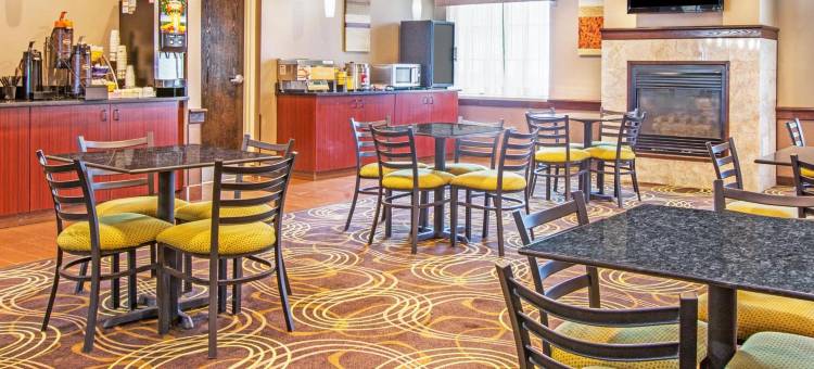 品质酒店布鲁尔顿 - 锡拉丘兹奥奈达湖地区(Quality Inn Brewerton - Syracuse Oneida Lake Area)图片