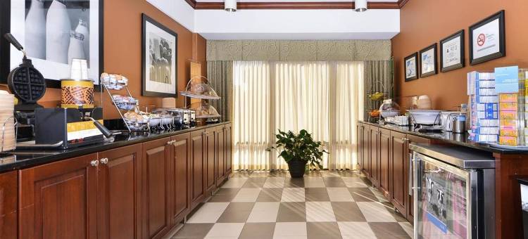 希尔顿欢朋酒店-格林斯伯勒机场(Hampton Inn Greensboro-Airport)图片