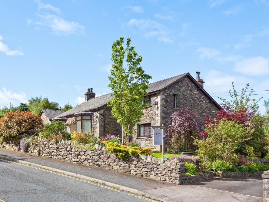 Hill Crest Country Guest HouseOver view