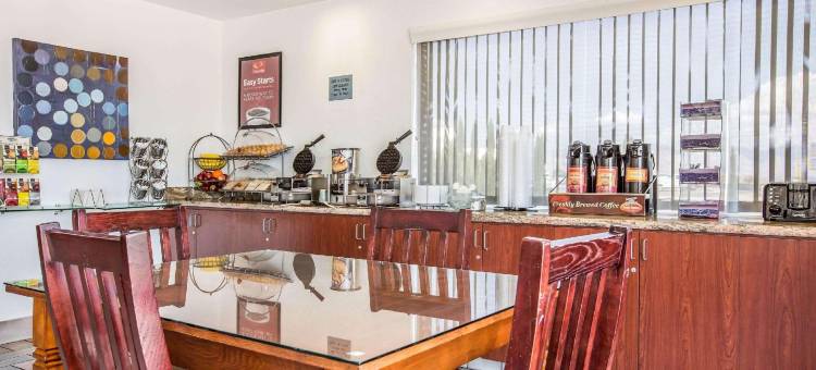 温德姆戴斯酒店-里奇克雷斯特靠近中国湖海军基地(Days Inn by Wyndham Ridgecrest Near China Lake Naval Station)图片