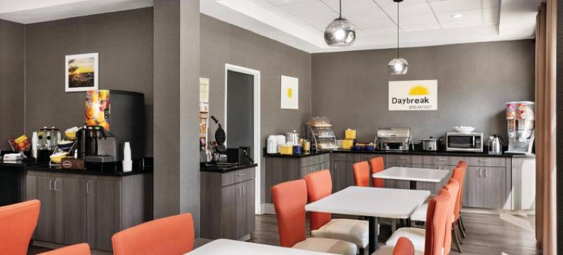 默夫里斯伯勒戴斯套房酒店(Days Inn & Suites by Wyndham Murfreesboro)图片