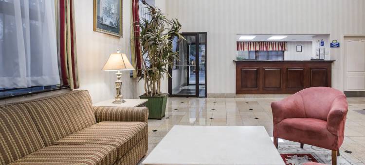 哥伦比亚机场戴斯套房酒店(Days Inn & Suites by Wyndham Columbia Airport)图片