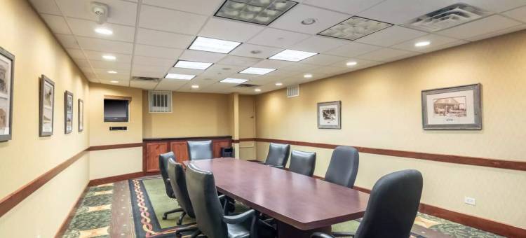 白峰酒店(White Peak Hotel)图片