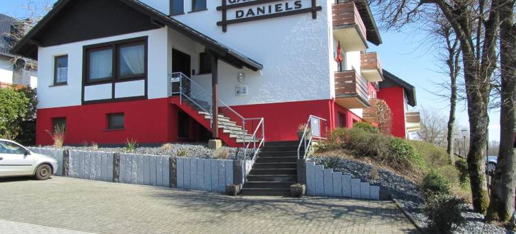波尔纽博格雷斯酒店(Hotel Zur Burg Nürburg)图片