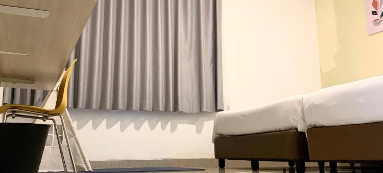 城市景观酒店MS客房旅馆-新邦利马-由红门酒店管理(Urbanview Hotel MS Rooms Inn Simpang Lima by RedDoorz)图片