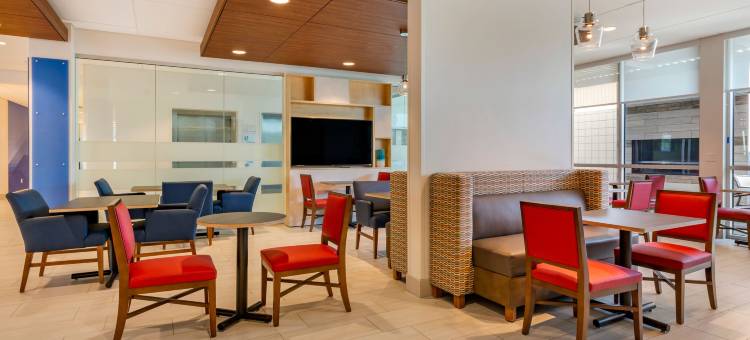 凤凰市区-国会大厦智选假日套房酒店(Holiday Inn Express & Suites Phoenix Dwtn - State Capitol)图片