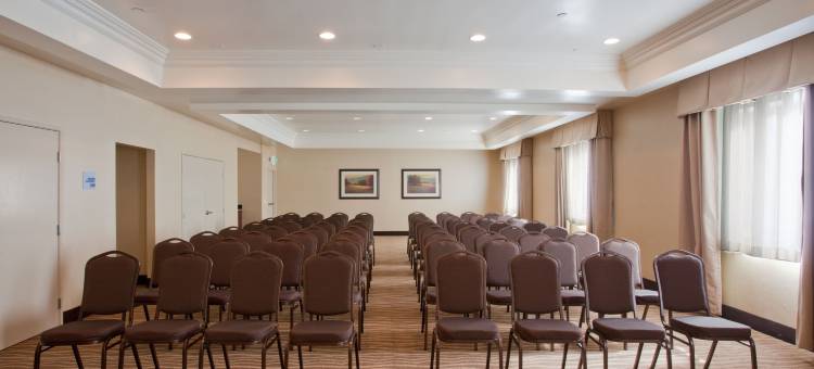 洛杉矶机场霍索恩智选假日套房酒店(Holiday Inn Express Hotel & Suites Los Angeles Airport Hawthorne)图片