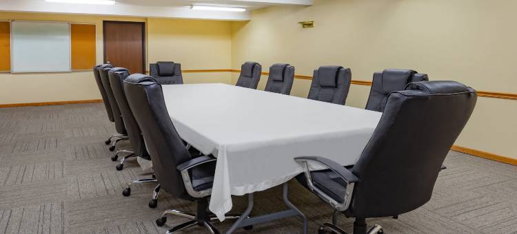 迪科拉速8酒店(Super 8 by Wyndham Decorah)图片