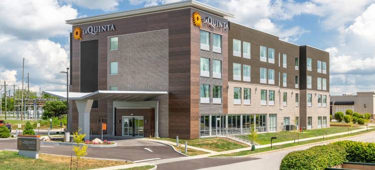 布卢明顿拉昆塔温德姆套房酒店(La Quinta Inn & Suites by Wyndham Bloomington)图片