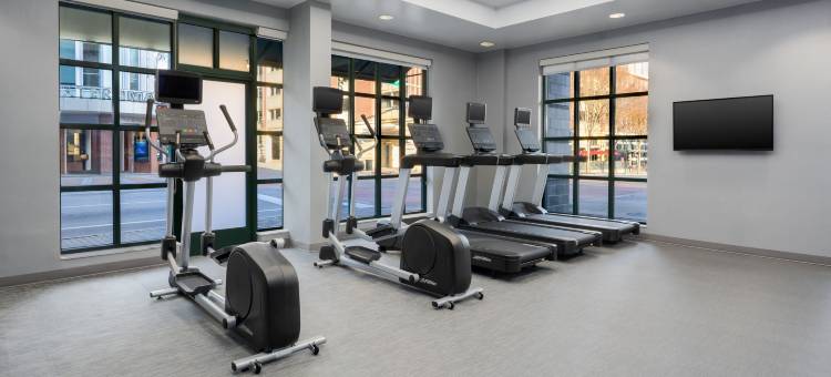 查塔努加市中心万怡酒店(Courtyard Chattanooga Downtown)图片