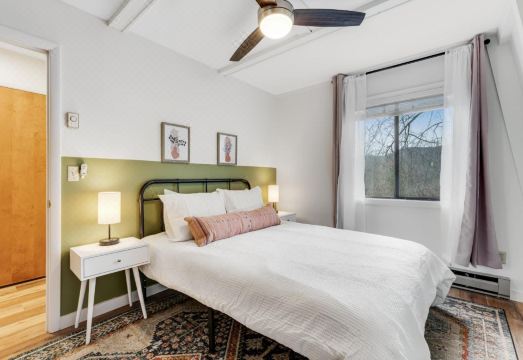 Hemlock Hideout Hotel Overview