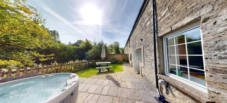 斯旺西谷假日酒店(Swansea Valley Holiday Cottages)图片