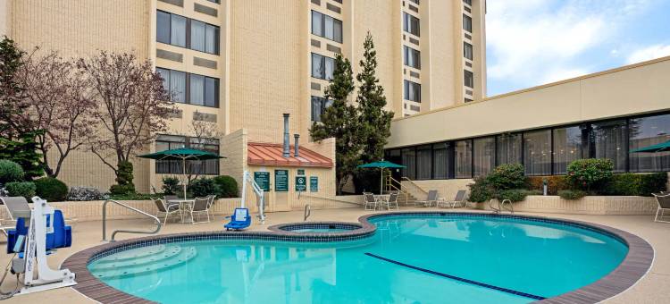 西雅图塔科马拉昆塔温德姆套房酒店(La Quinta Inn & Suites by Wyndham Tacoma - Seattle)图片