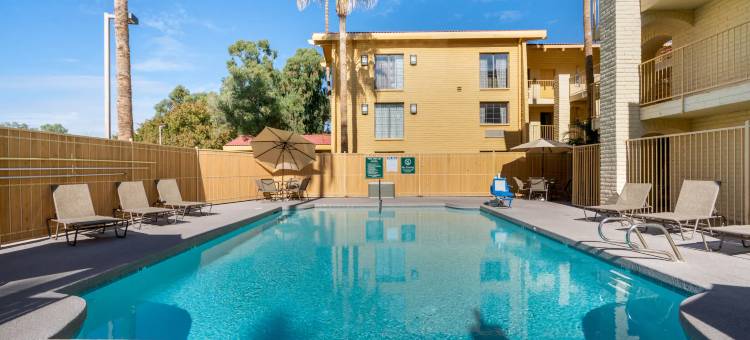 凤凰城天港机场拉昆塔温德姆酒店(La Quinta Inn by Wyndham Phoenix Sky Harbor Airport)图片