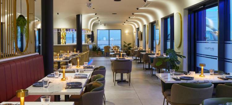 伦敦希思罗机场万怡酒店(Courtyard by Marriott London Heathrow Airport)图片