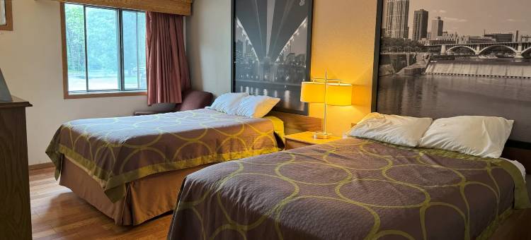 查斯卡速8酒店(Super 8 by Wyndham Chaska)图片