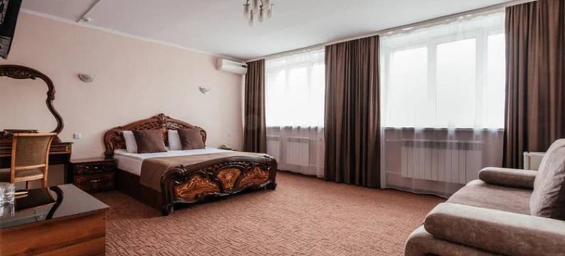 莫罗德兹纳亚酒店(Molodezhnaya Hotel)图片