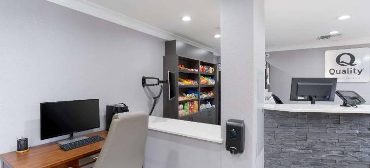 雷丁I-5附近凯艺酒店(Quality Inn Redding Near I-5)图片