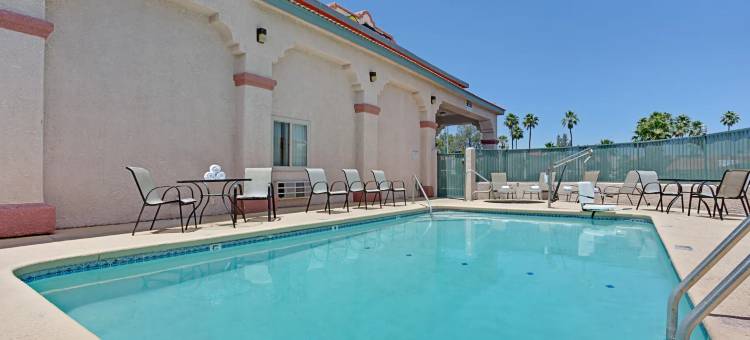 图森市中心会议中心速8酒店(Super 8 by Wyndham Tucson Downtown Convention Center)图片