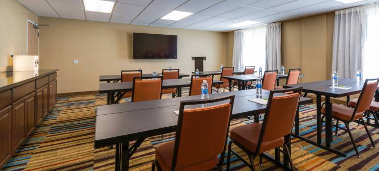 迈尔斯堡开普科勒尔万豪万枫酒店(Fairfield Inn & Suites Fort Myers Cape Coral)图片