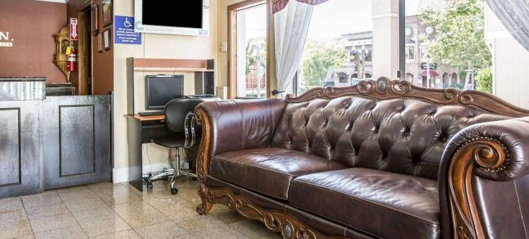 罗德威酒店-蒂梅丘拉老城(Rodeway Inn Old Town Temecula)图片