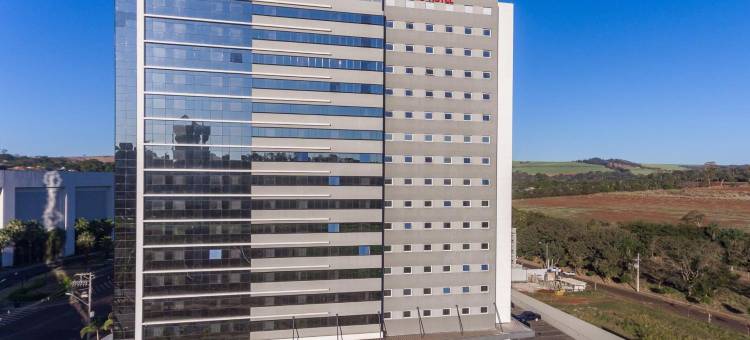 宜必思里贝朗普雷托别墅高尔夫酒店(Ibis Ribeirão Preto Vila do Golf)图片
