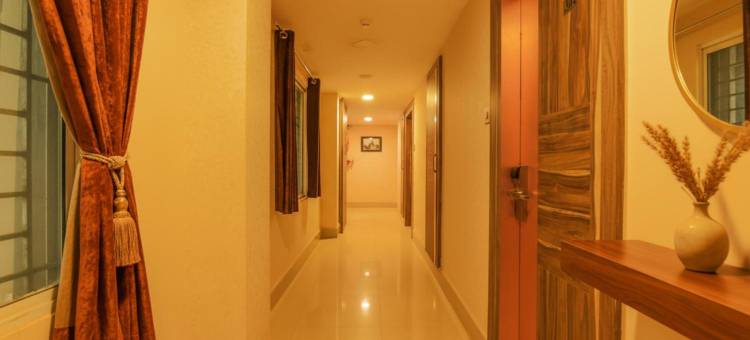 Fabhotel 米德尔顿愿望(FabHotel Middleton Desire - Nr Niladri Vihar Square)图片