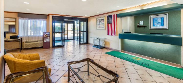 拉斯克鲁塞斯奥甘山拉昆塔温德姆套房酒店(La Quinta Inn & Suites by Wyndham Las Cruces Organ Mountain)图片