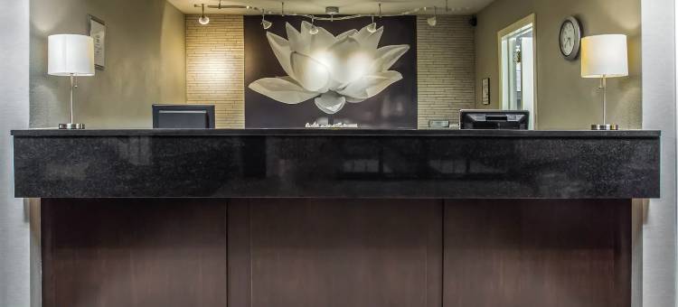 奥什科什拉昆塔温德姆酒店(La Quinta Inn by Wyndham Oshkosh)图片