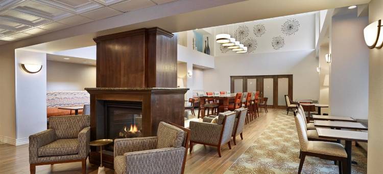 加拿大艾伯塔埃德蒙顿/西欢朋套房酒店(Hampton Inn & Suites by Hilton Edmonton/West)图片