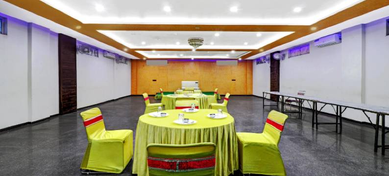 Itsy酒店安娜丽宫500，距离马图拉火车站米(Itsy Hotels Anjali Mahal 500, Mtrs from Mathura Railway Station)图片