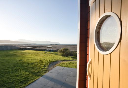 Ptarmigan Cottage Hotel Overview