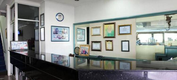 阿库尔酒店玛琅博罗米特拉红门(Akur Hotel Malioboro Mitra RedDoorz)图片