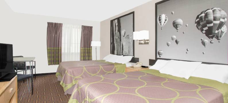 布鲁姆菲尔德温德姆速8酒店(Super 8 by Wyndham Bloomfield)图片