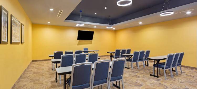 圣何塞南摩根山拉昆塔温德姆套房酒店(La Quinta Inn & Suites by Wyndham Morgan Hill-San Jose South)图片