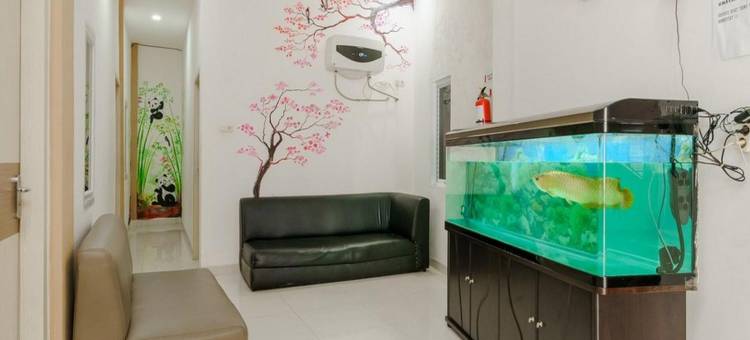 瑞德多兹酒店 - 近巨港贸易中心(RedDoorz at Tara Homestay Palembang)图片