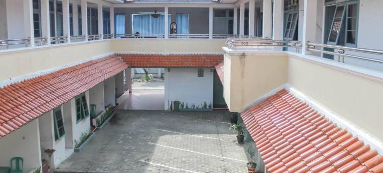 红门酒店-拉贾瓦利米特拉(Hotel Rajawali Mitra RedDoorz)图片