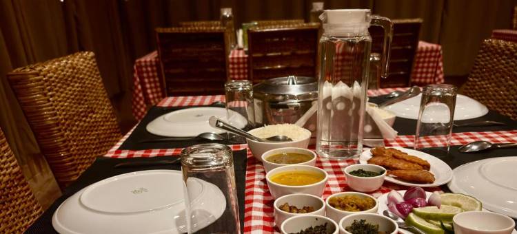 习性自然狩猎犀牛(Habitas Rhino by Nature Hunt)图片