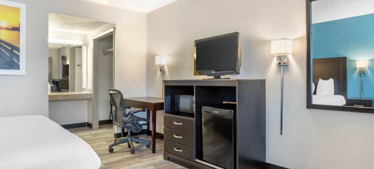 温德姆赖茨敦麦圭尔空军基地/波登镇戴斯酒店(Days Inn by Wyndham Wrightstown McGuire AFB/Bordentown)图片